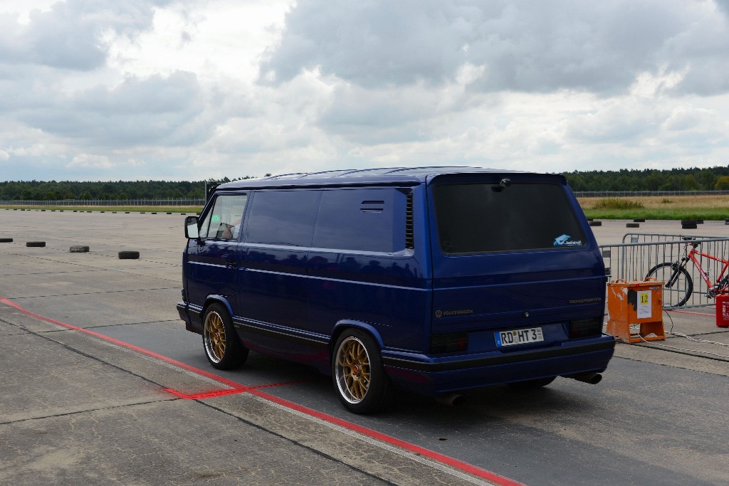 ../Images/VW Bus Festival Berlin 2014 029.jpg